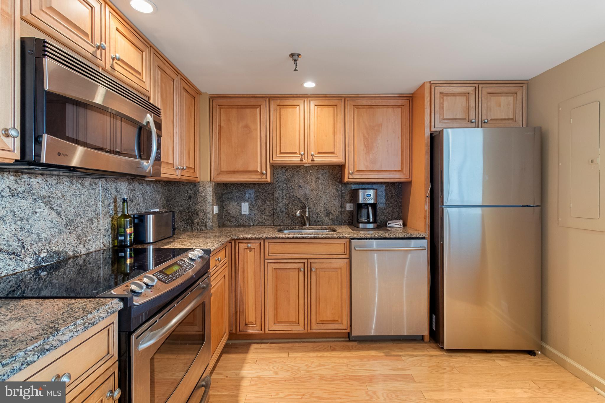 2001 HAMILTON STREET P301