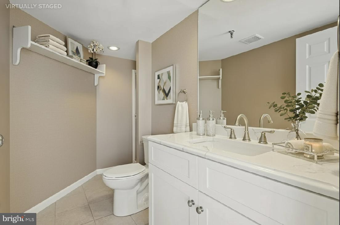 2001 HAMILTON STREET P301