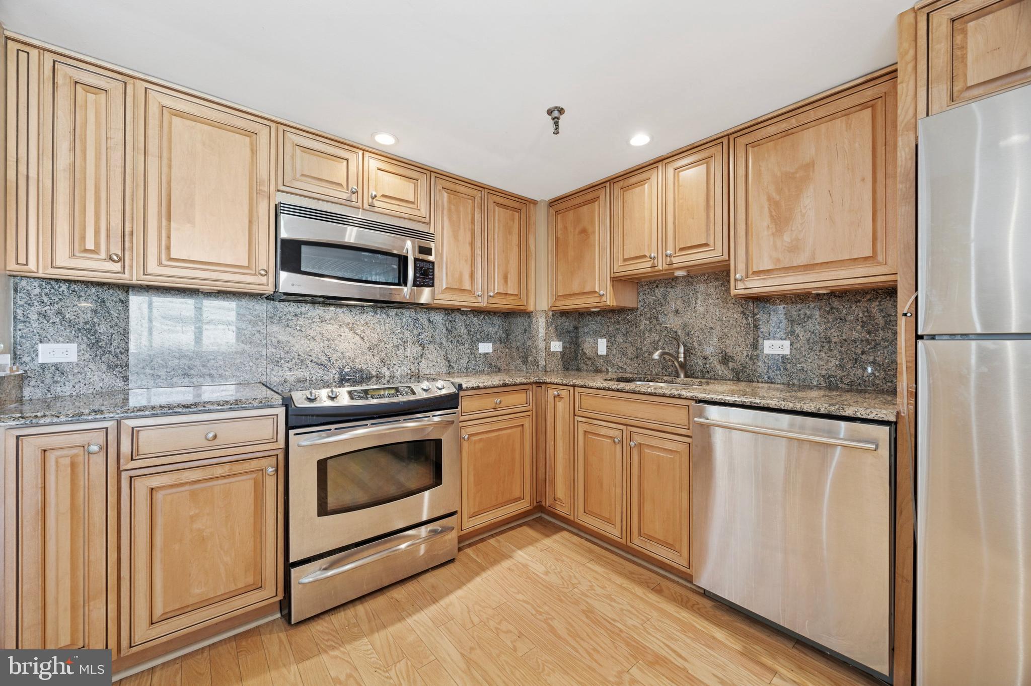 2001 HAMILTON STREET P301