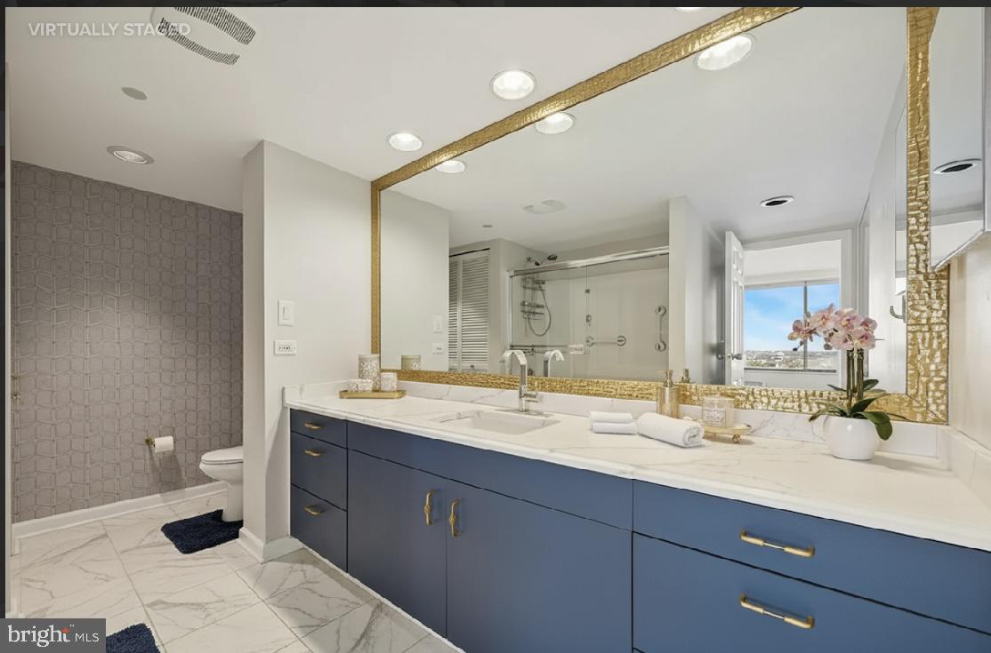 2001 HAMILTON STREET P301