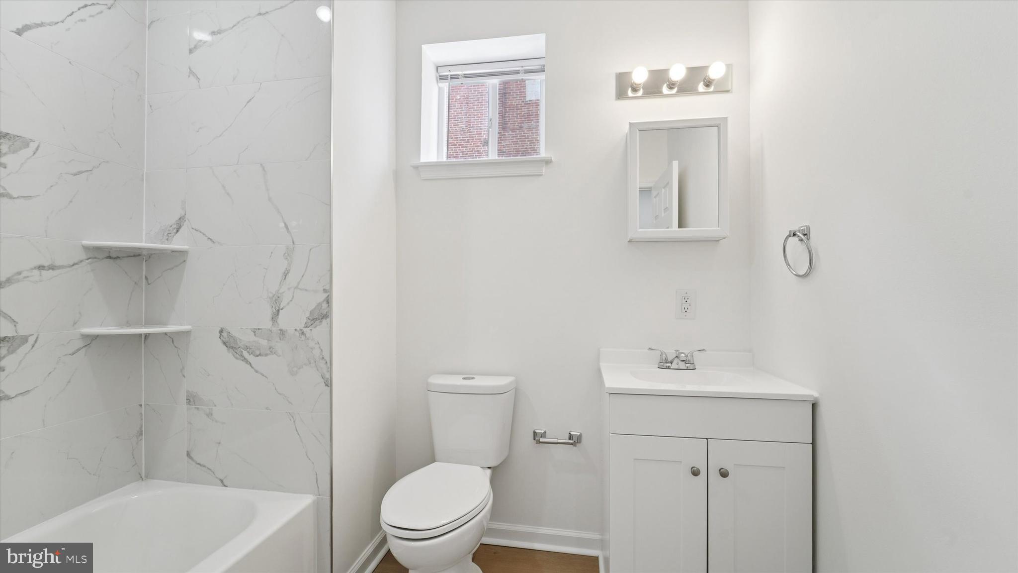 1628 W LEHIGH AVENUE