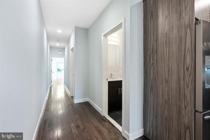 1752 N MARSHALL STREET 1