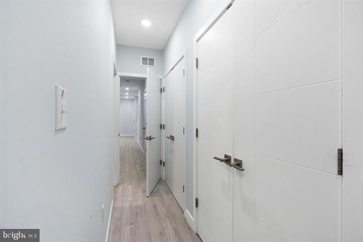 1752 N MARSHALL STREET 1