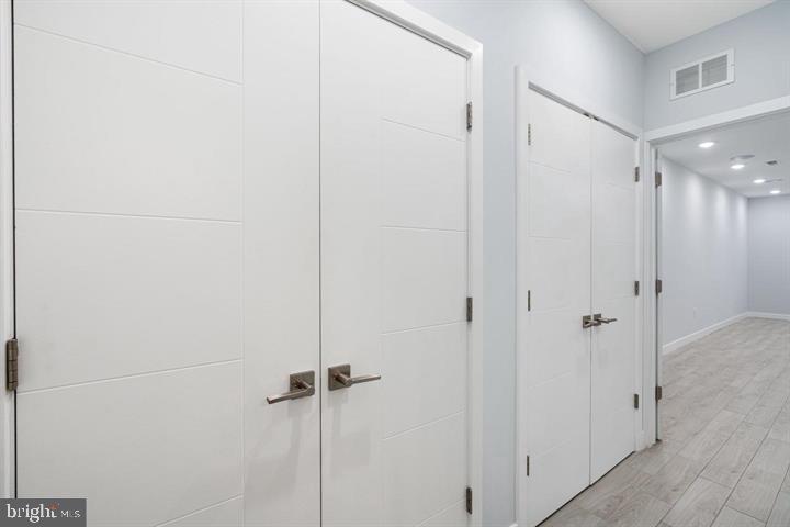 1752 N MARSHALL STREET 1