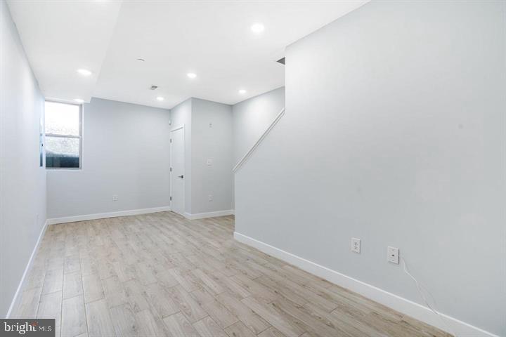 1752 N MARSHALL STREET 1