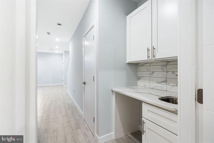 1752 N MARSHALL STREET 1