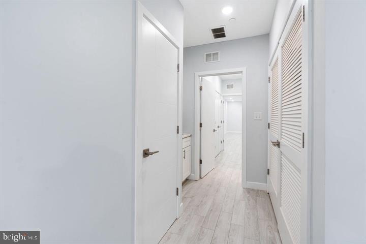 1752 N MARSHALL STREET 1