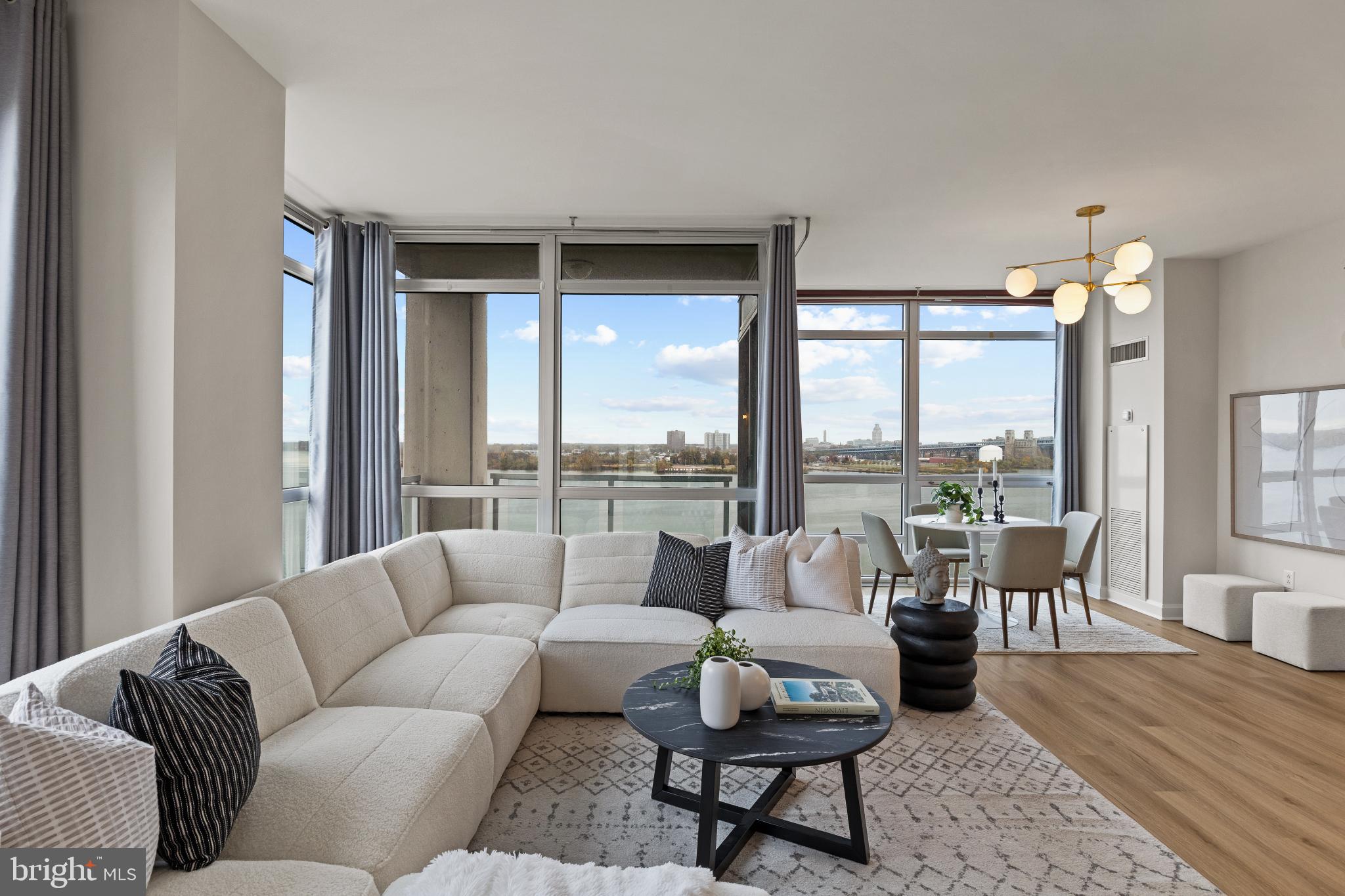 901 N PENN STREET R901