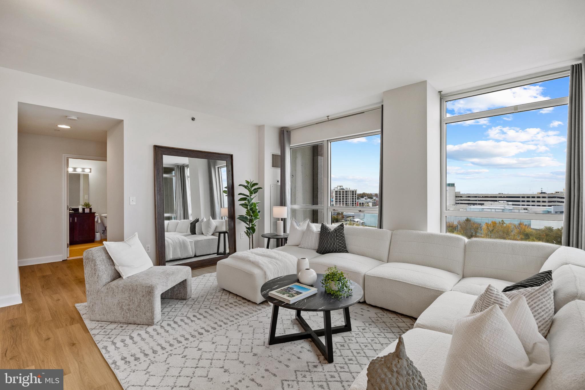 901 N PENN STREET R901