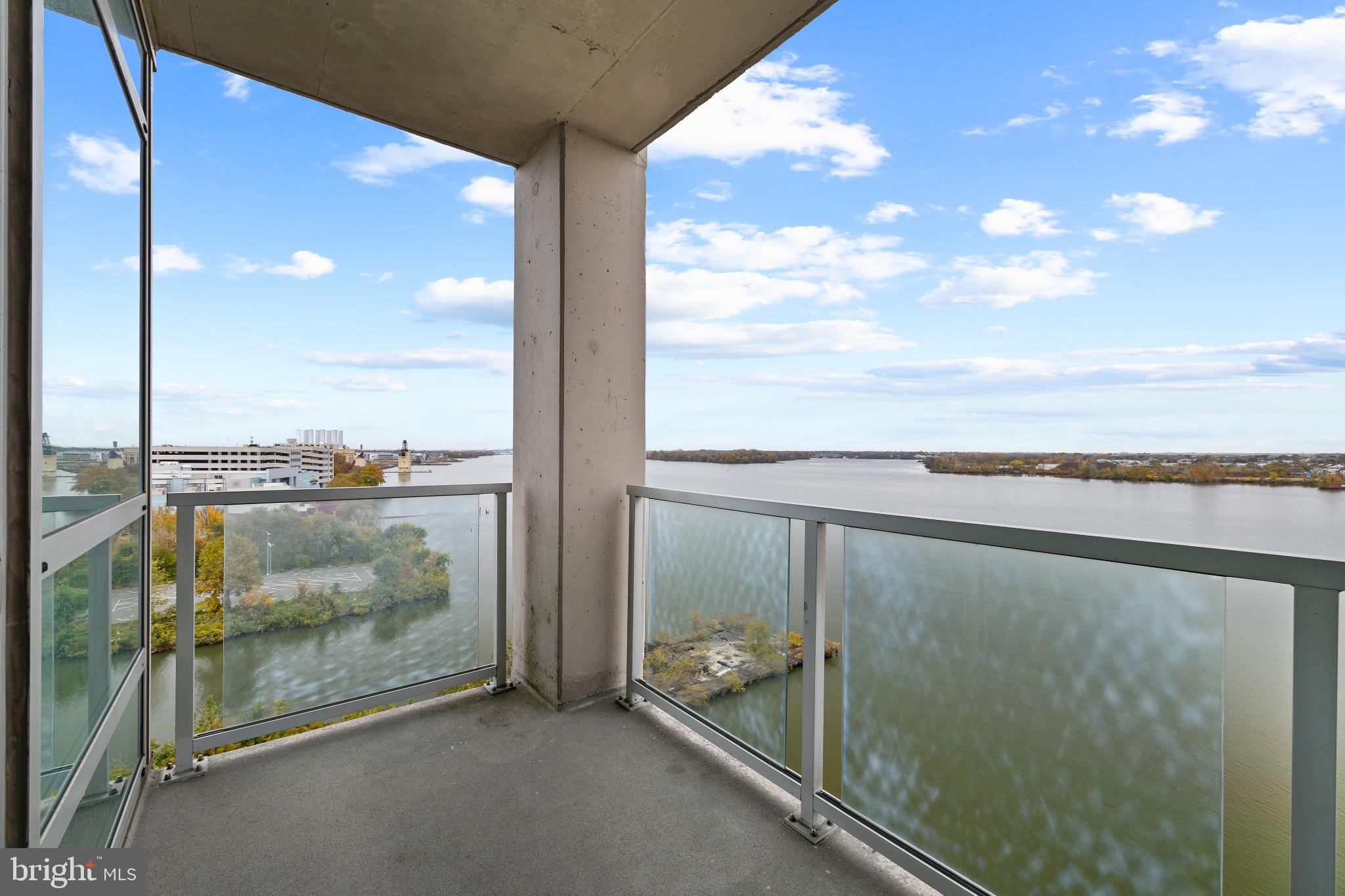 901 N PENN STREET R901