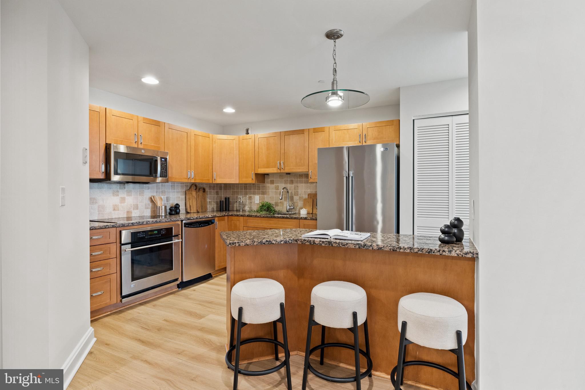 901 N PENN STREET R901