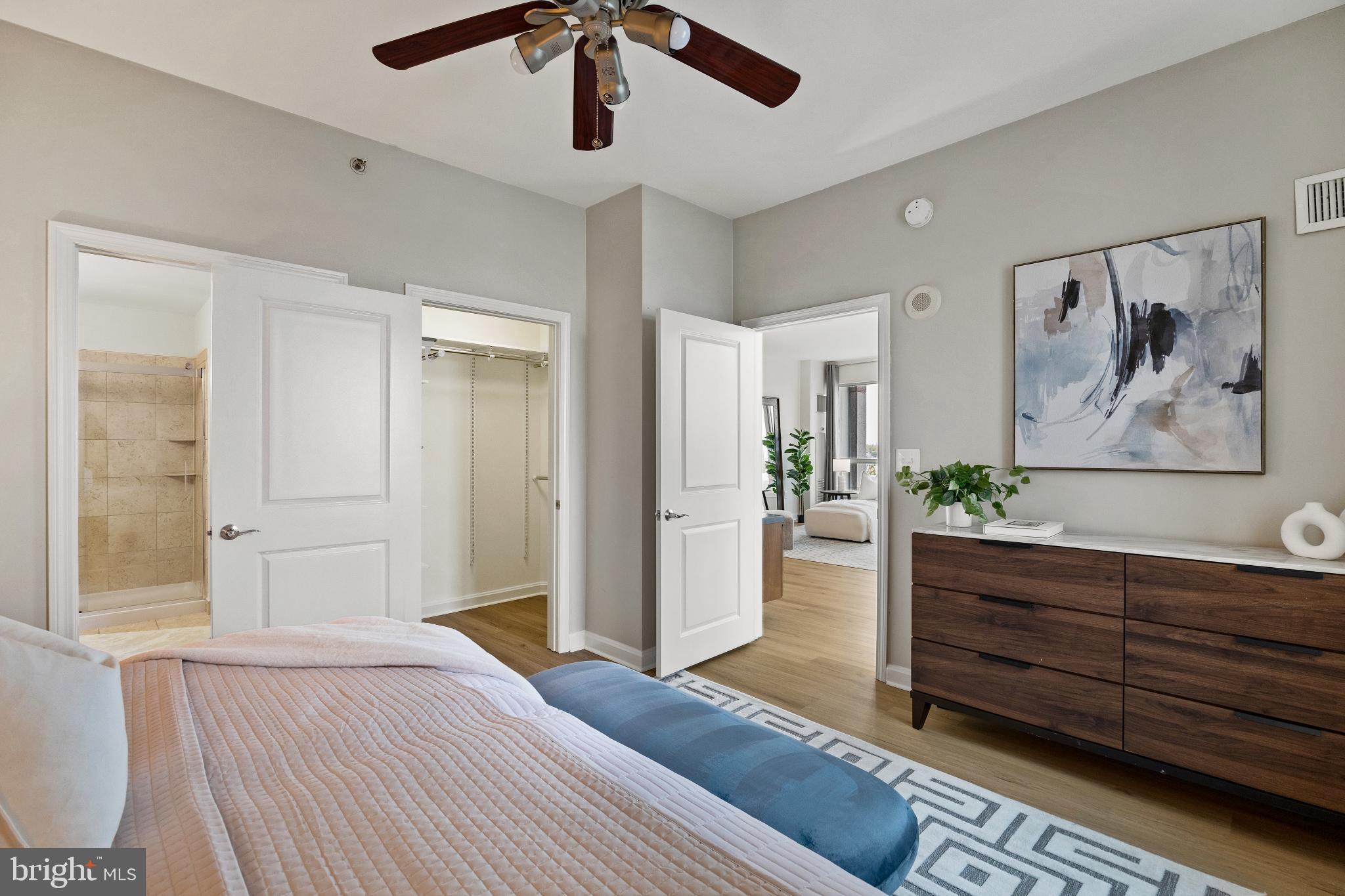 901 N PENN STREET R901