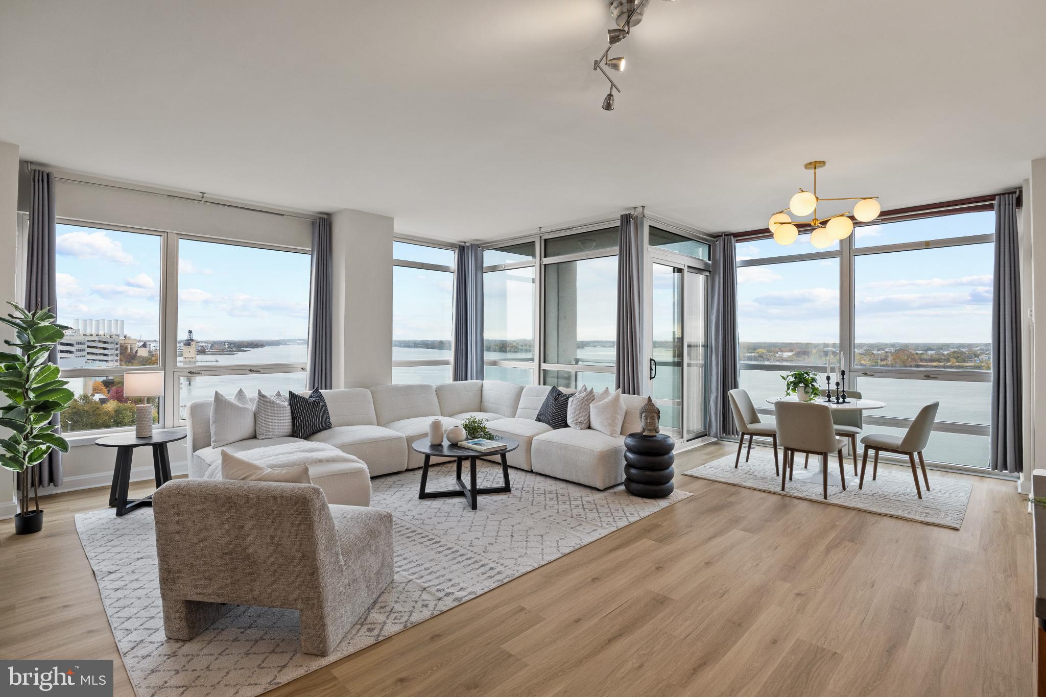 901 N PENN STREET R901