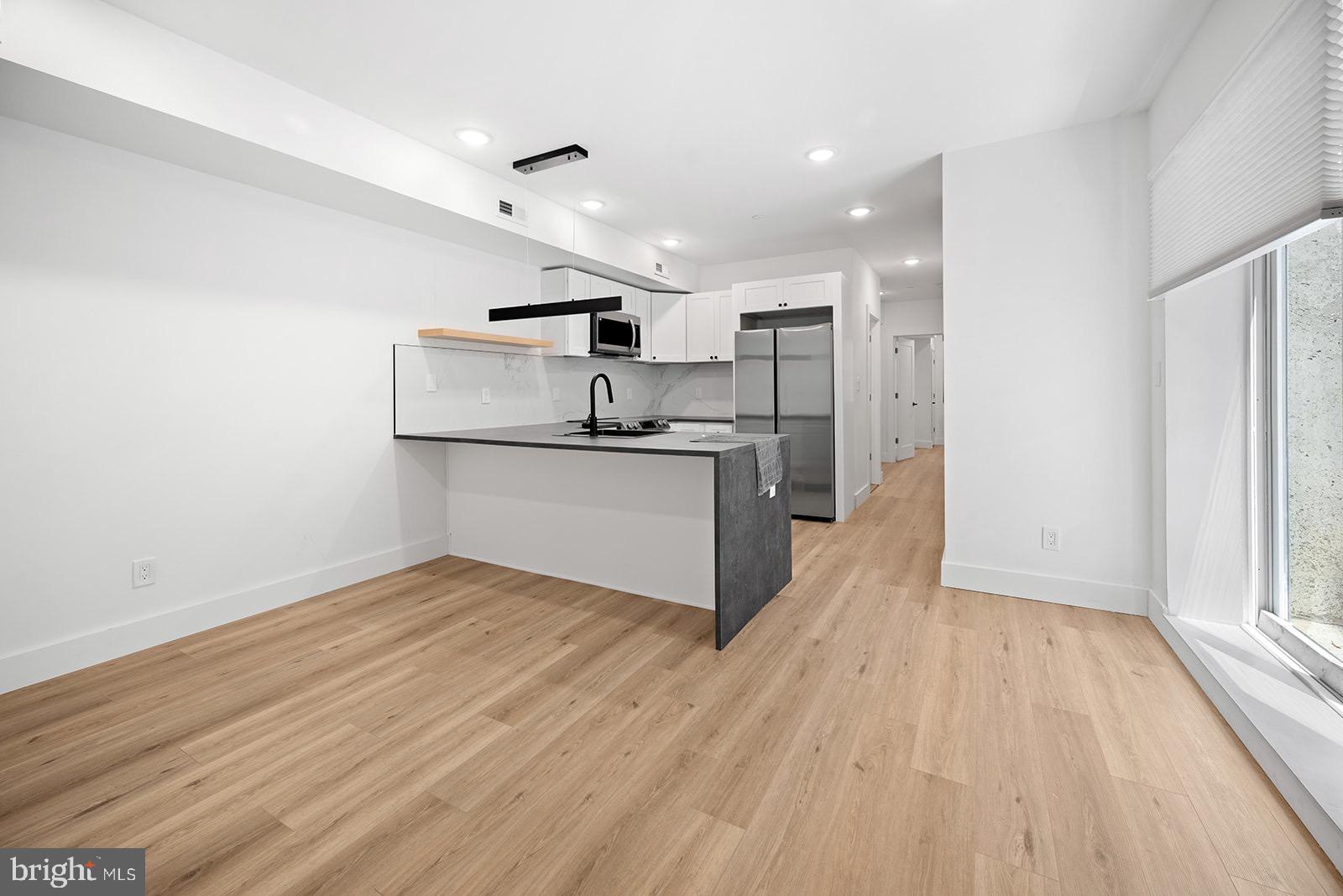 3216 W DIAMOND STREET 2