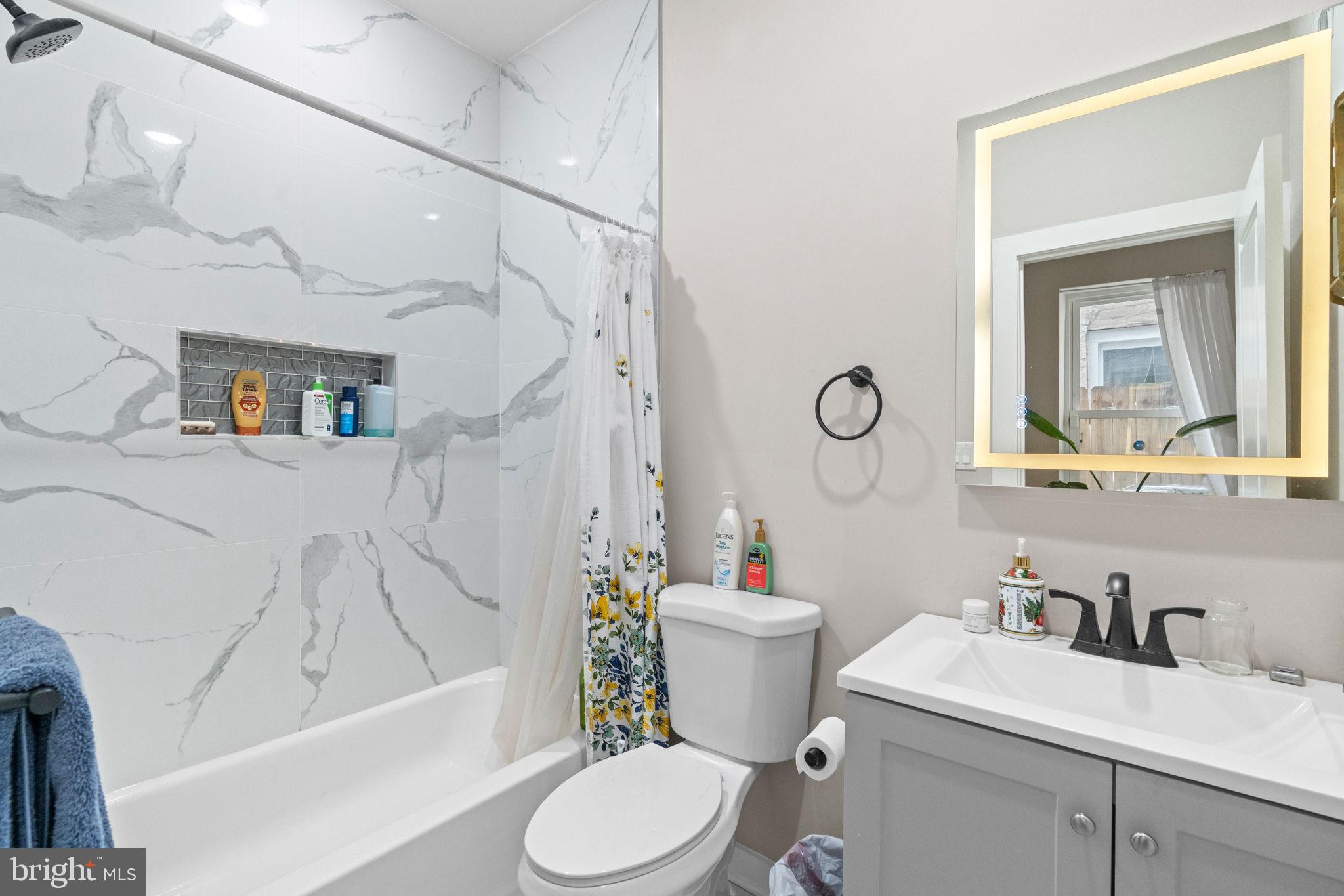 2234 W MASTER STREET 1