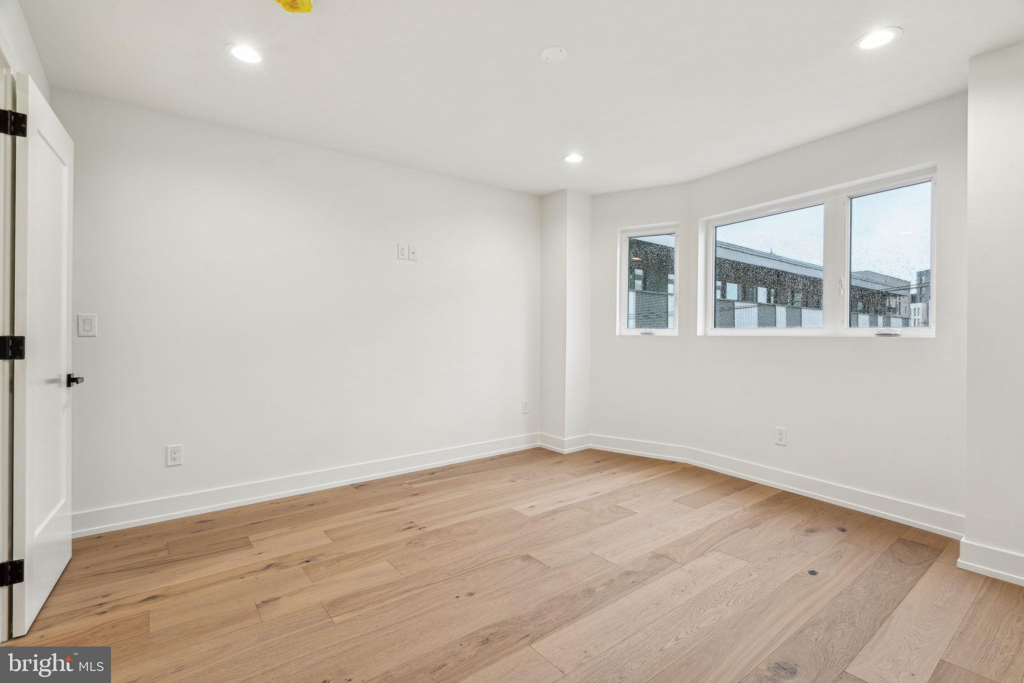 1106 N BODINE STREET