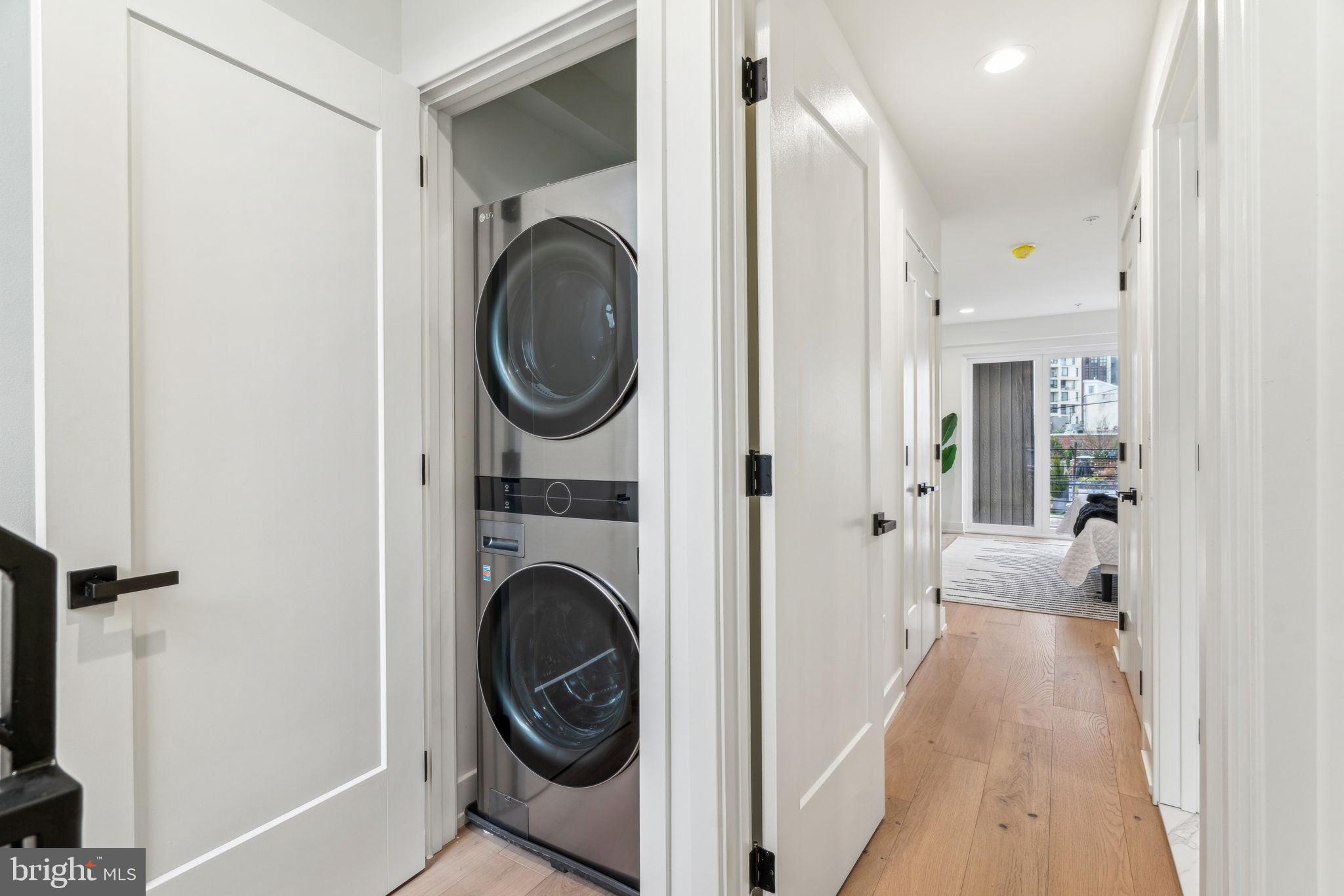 1106 N BODINE STREET