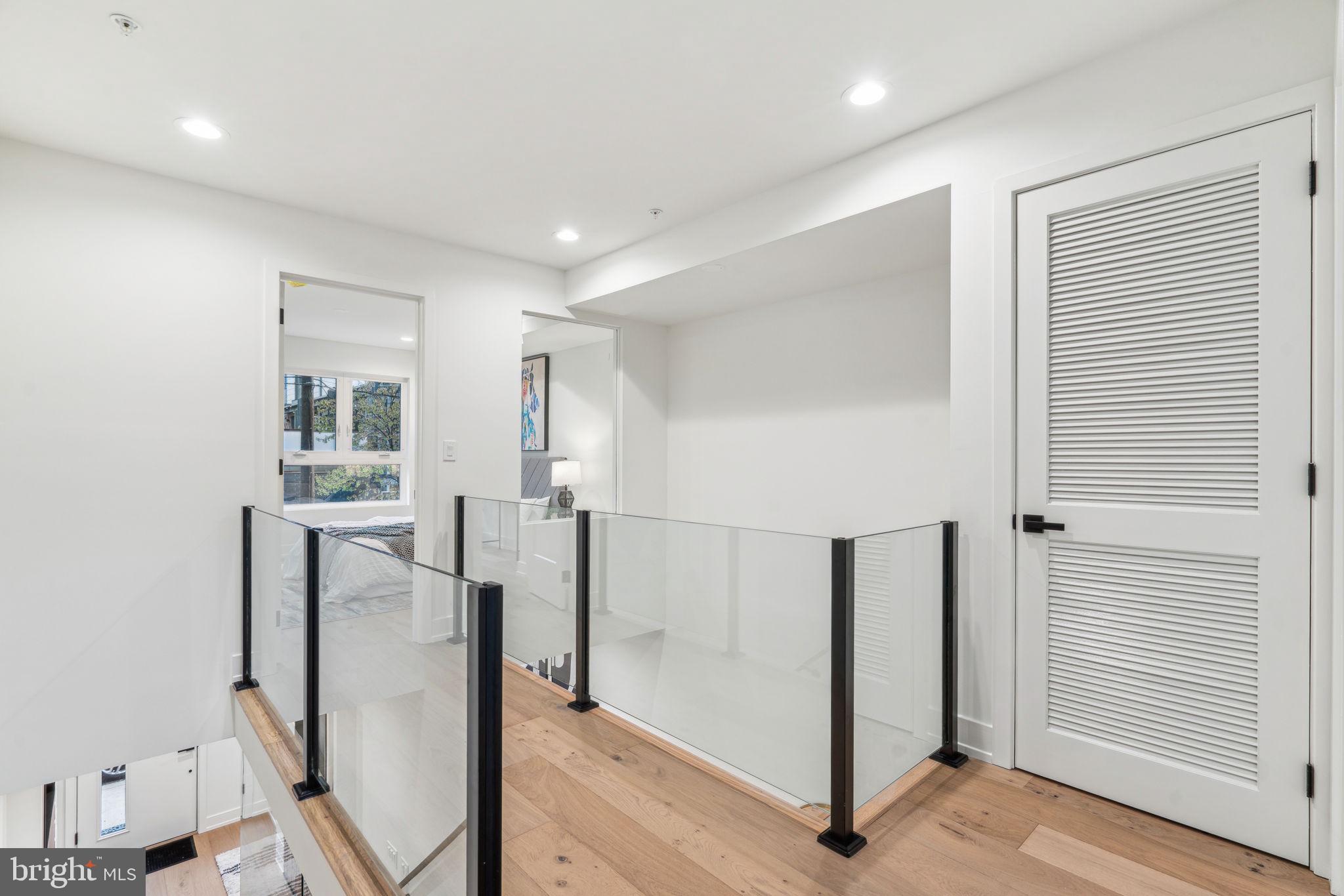 1106 N BODINE STREET