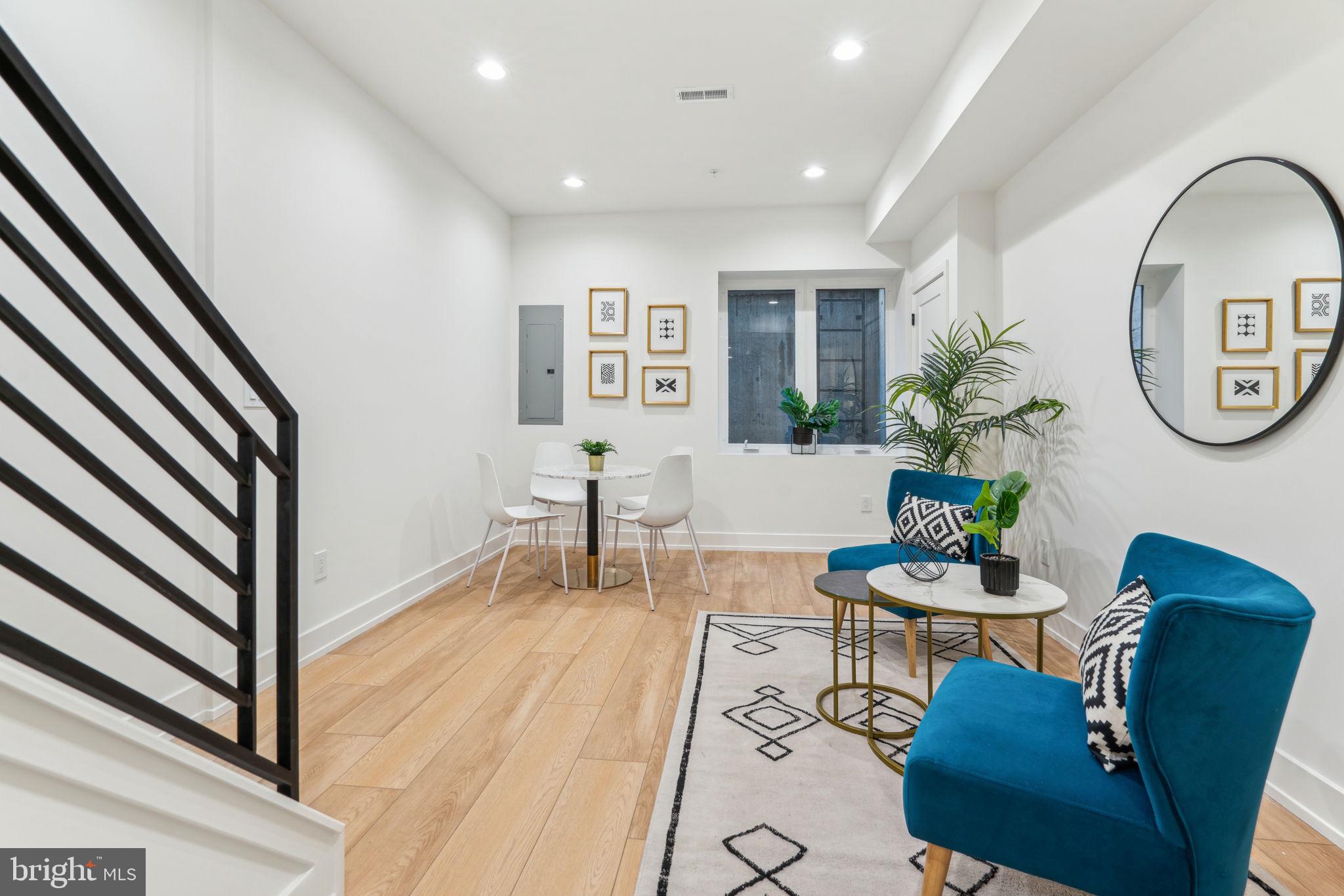 1106 N BODINE STREET