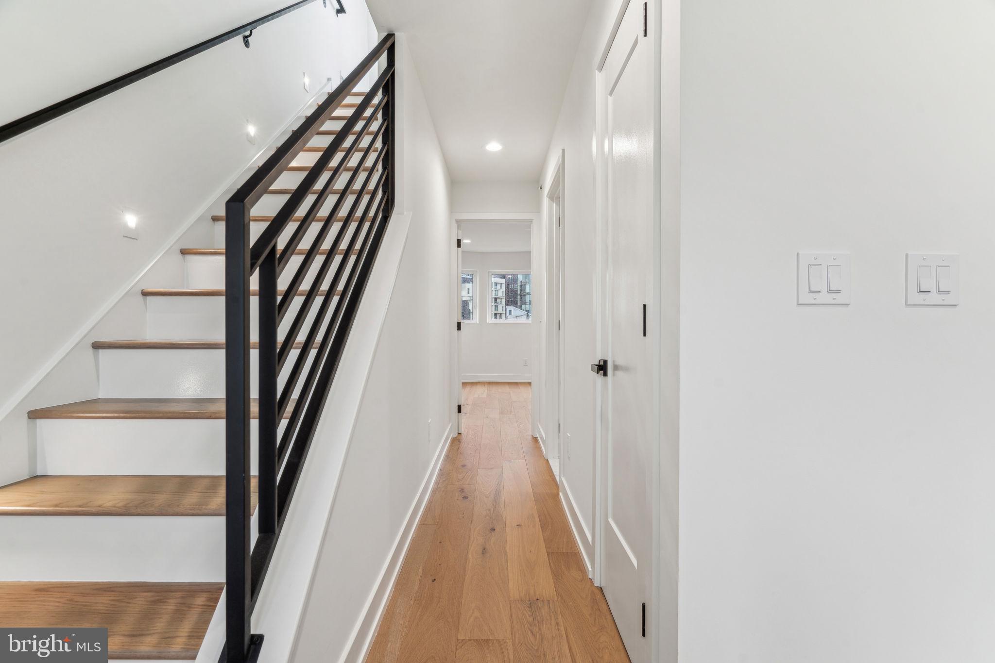 1106 N BODINE STREET