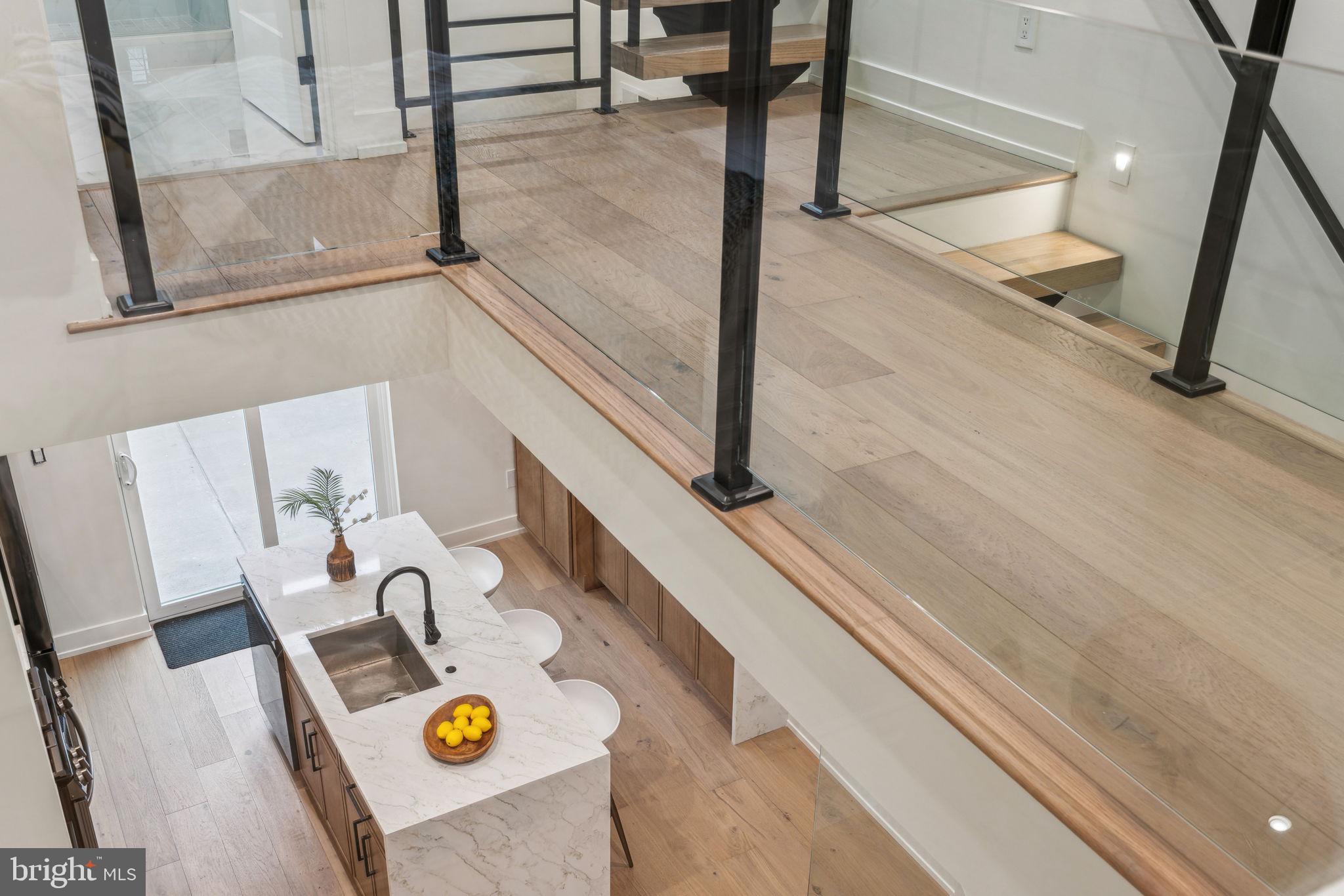 1106 N BODINE STREET