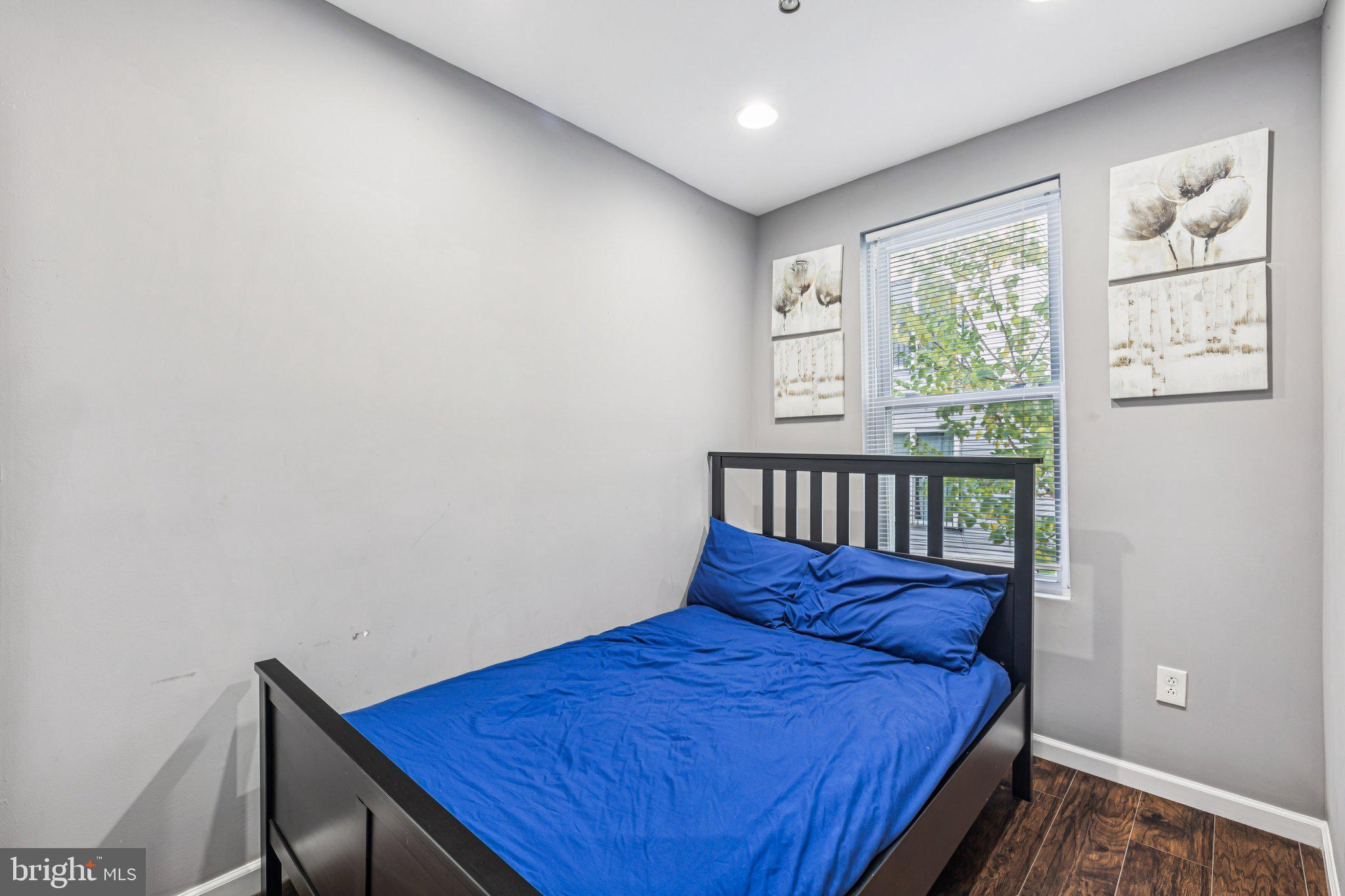 722 N SHEDWICK STREET