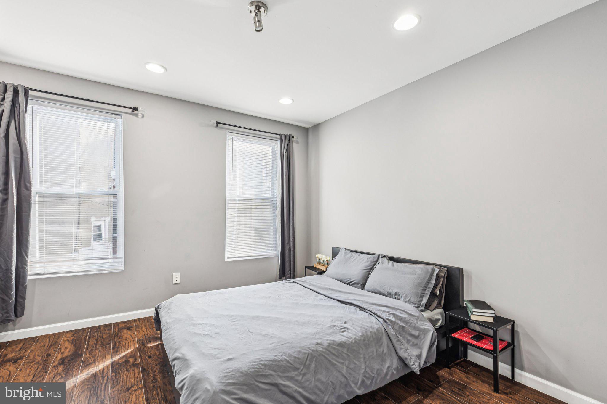 722 N SHEDWICK STREET