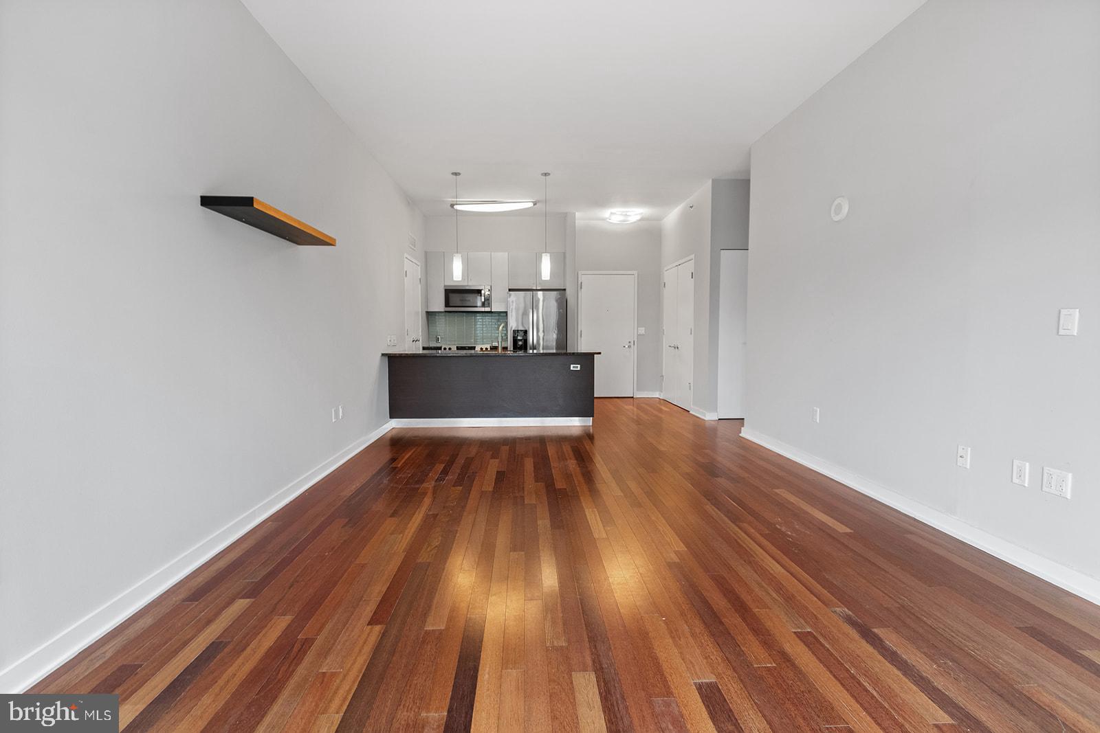 2101 MARKET STREET 305