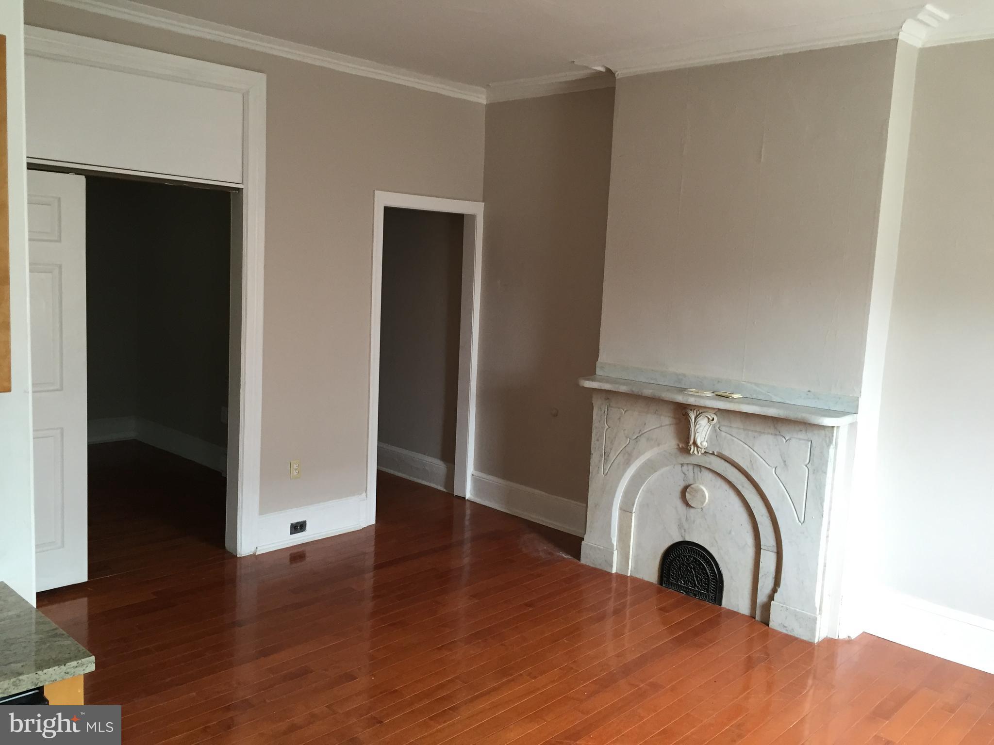 1945 POPLAR STREET 2F