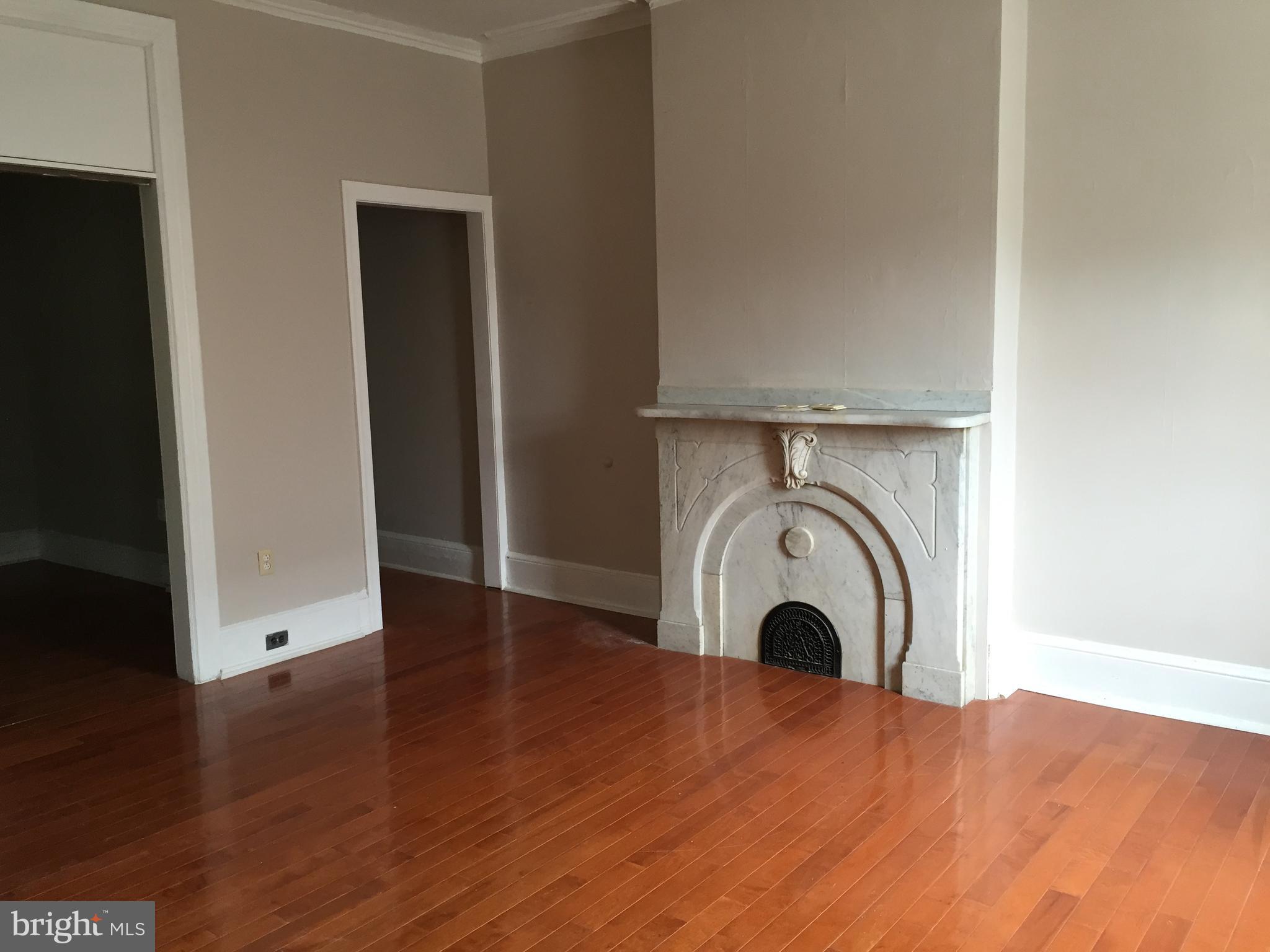 1945 POPLAR STREET 2F