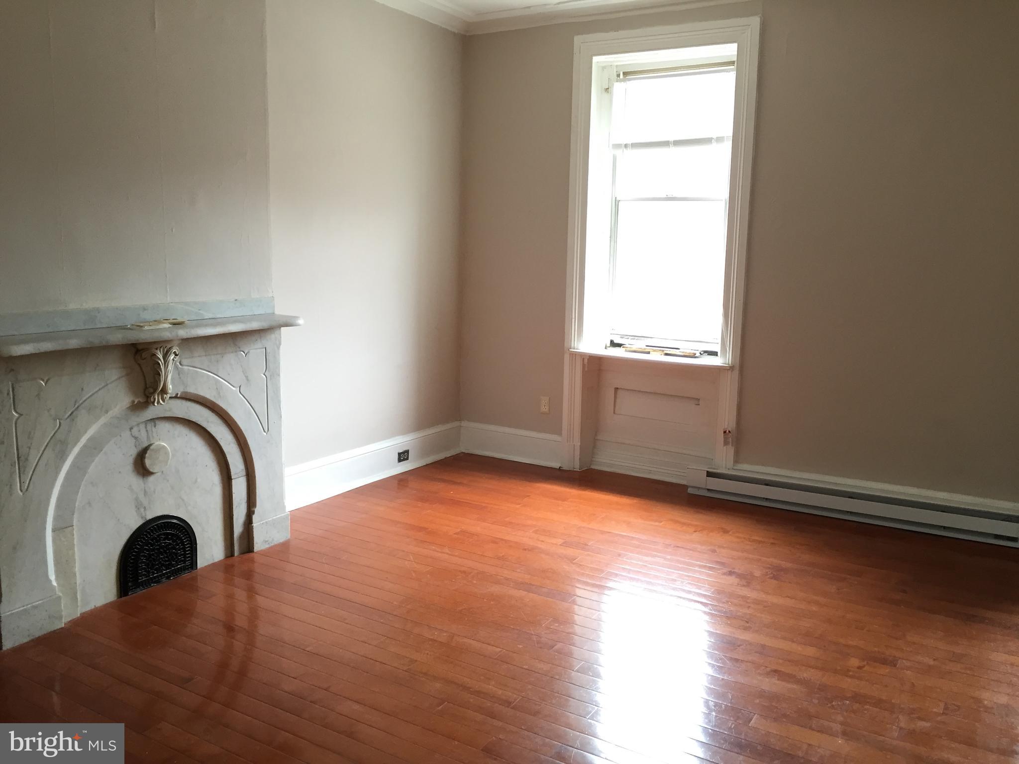 1945 POPLAR STREET 2F