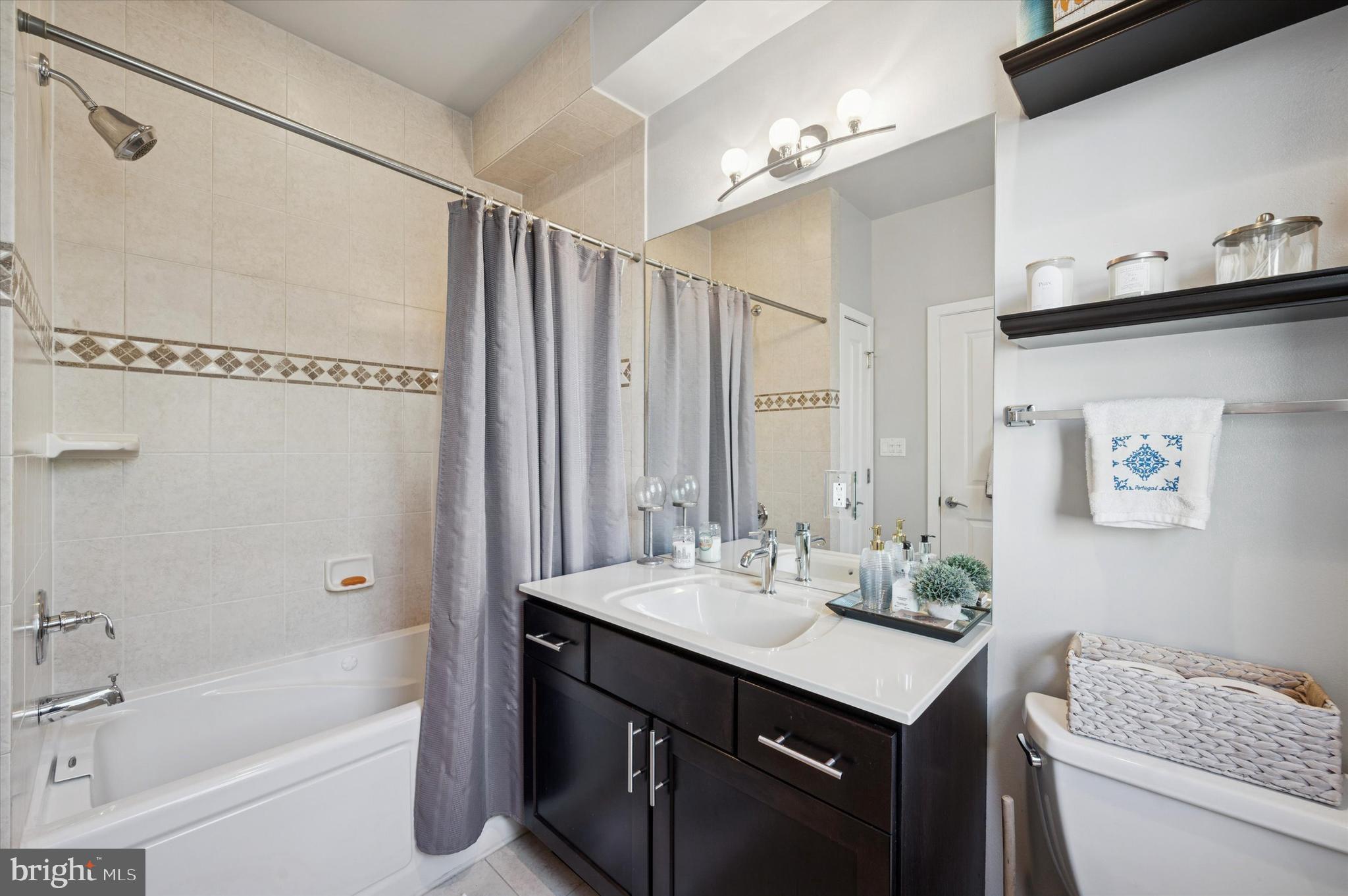 1008 S BOUVIER STREET