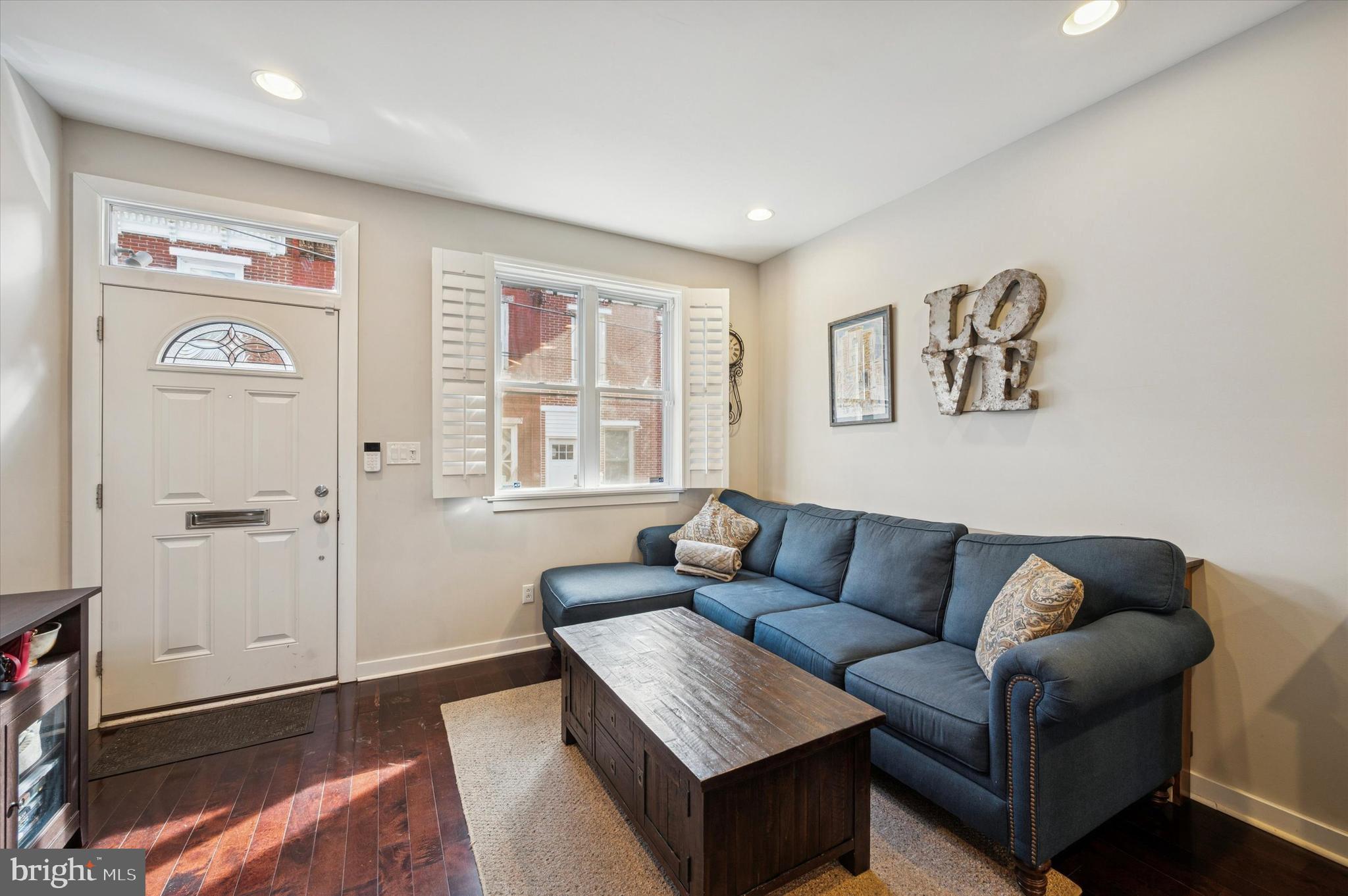 1008 S BOUVIER STREET