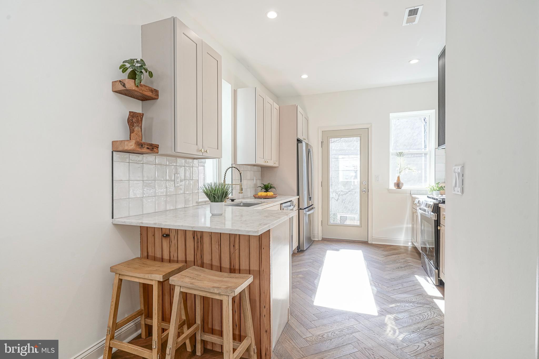 5224 DELANCEY STREET