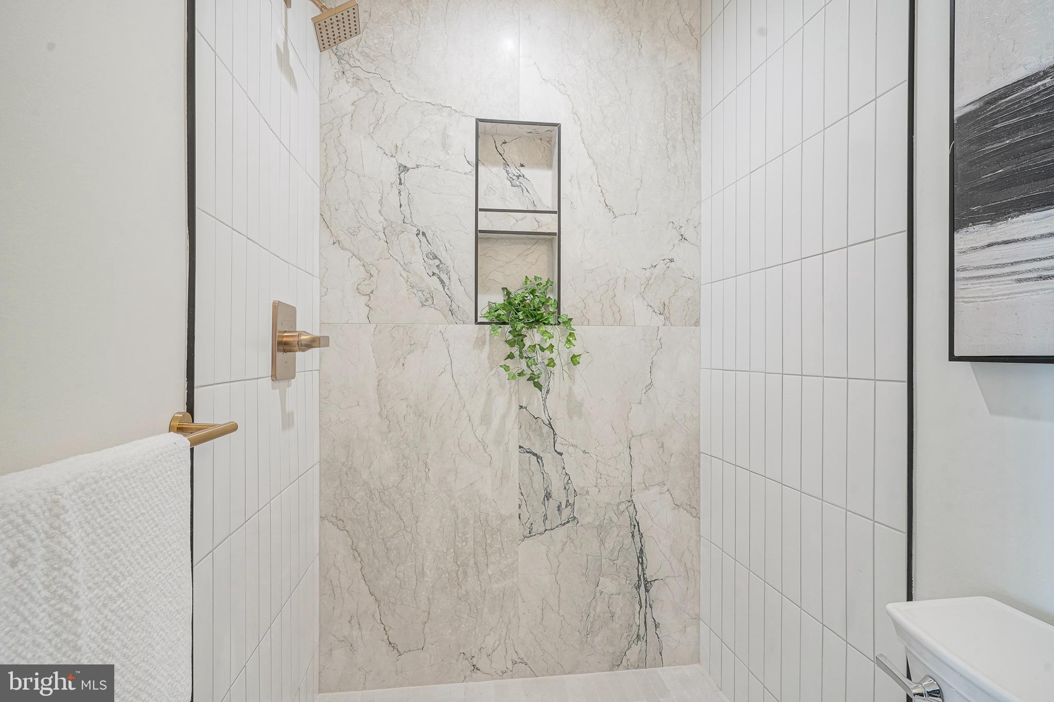 5224 DELANCEY STREET