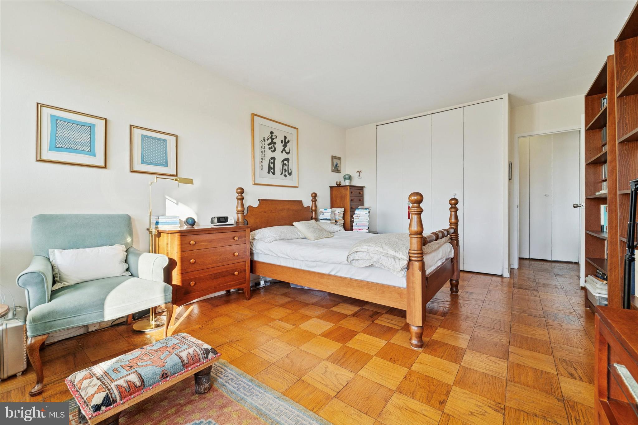 220 LOCUST STREET 9HS