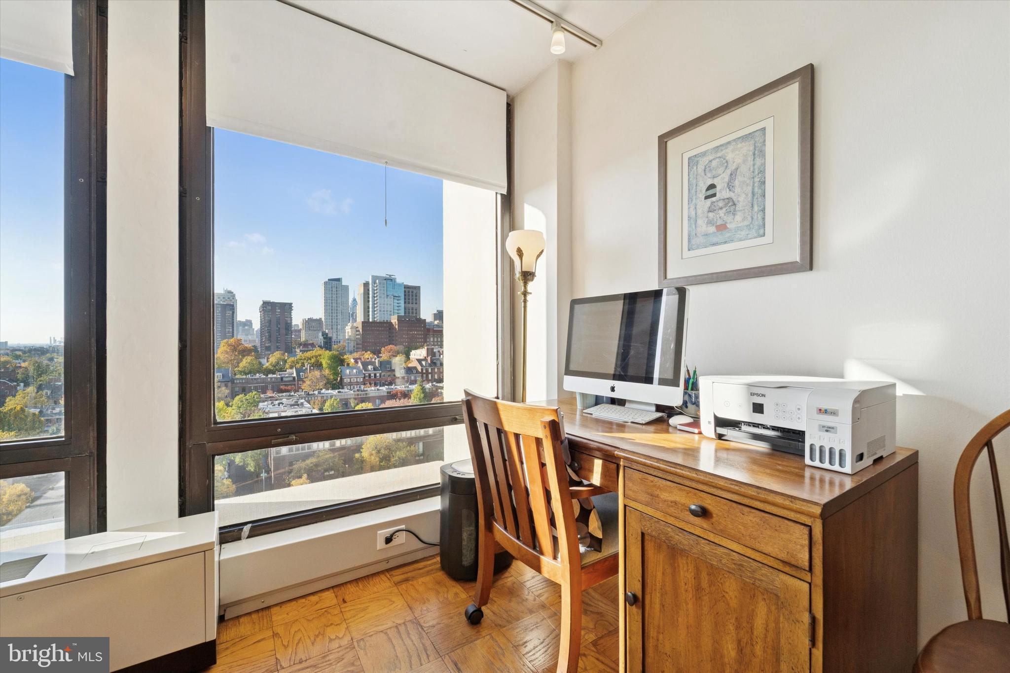 220 LOCUST STREET 9HS