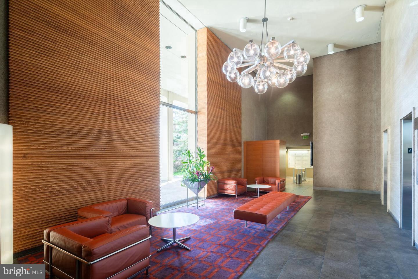 220 LOCUST STREET 9HS