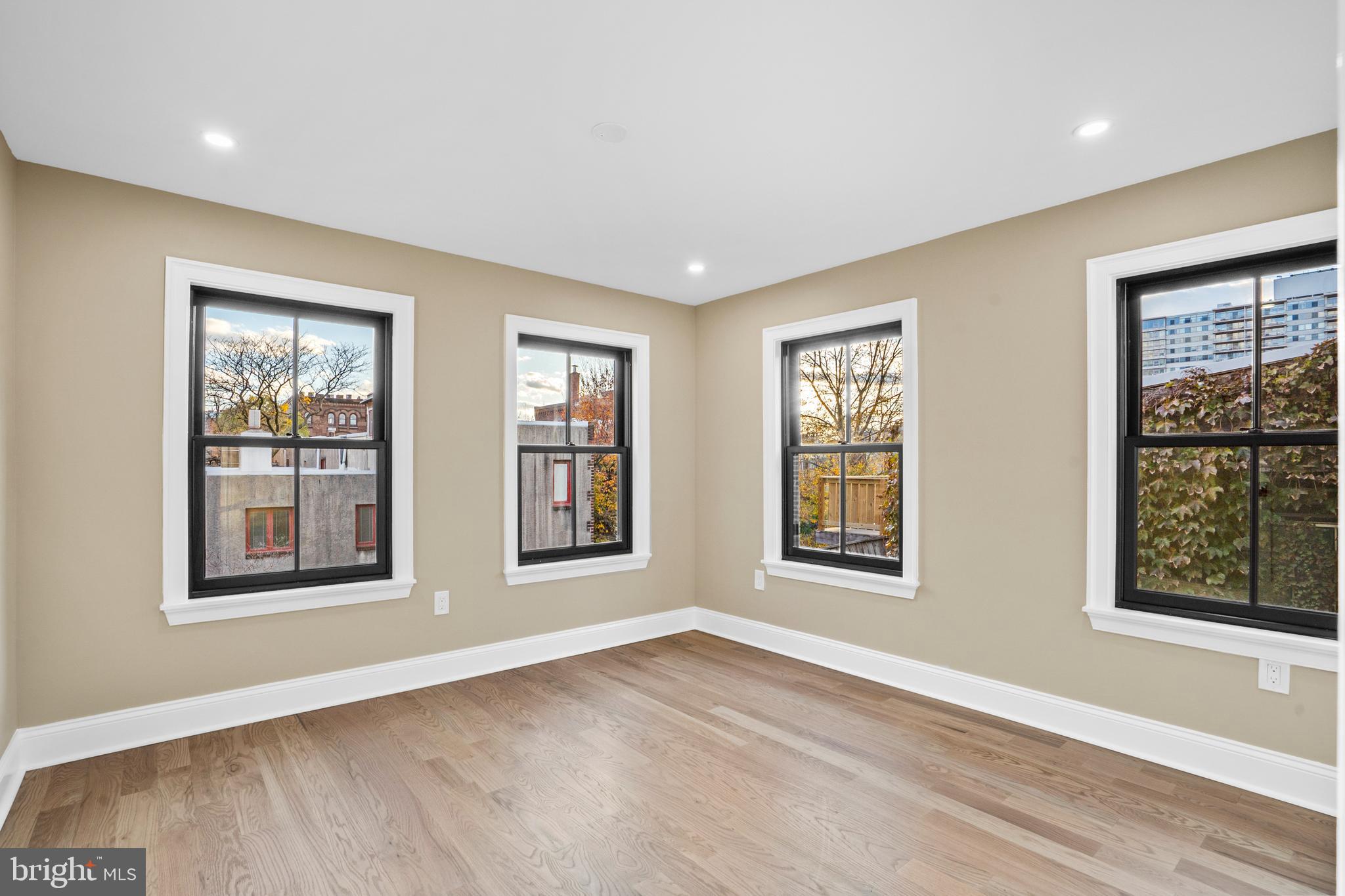 2214 MOUNT VERNON STREET