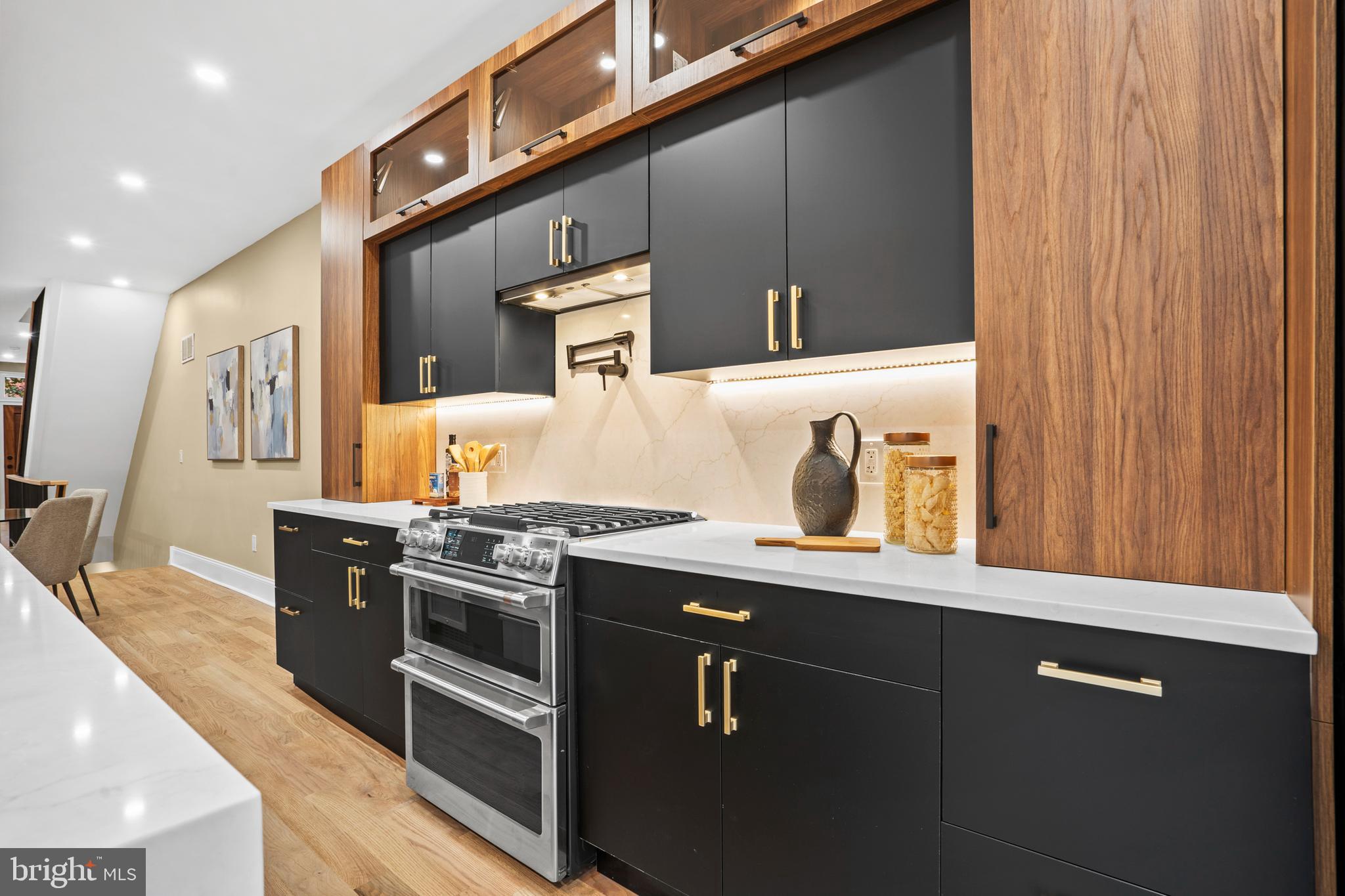 2214 MOUNT VERNON STREET