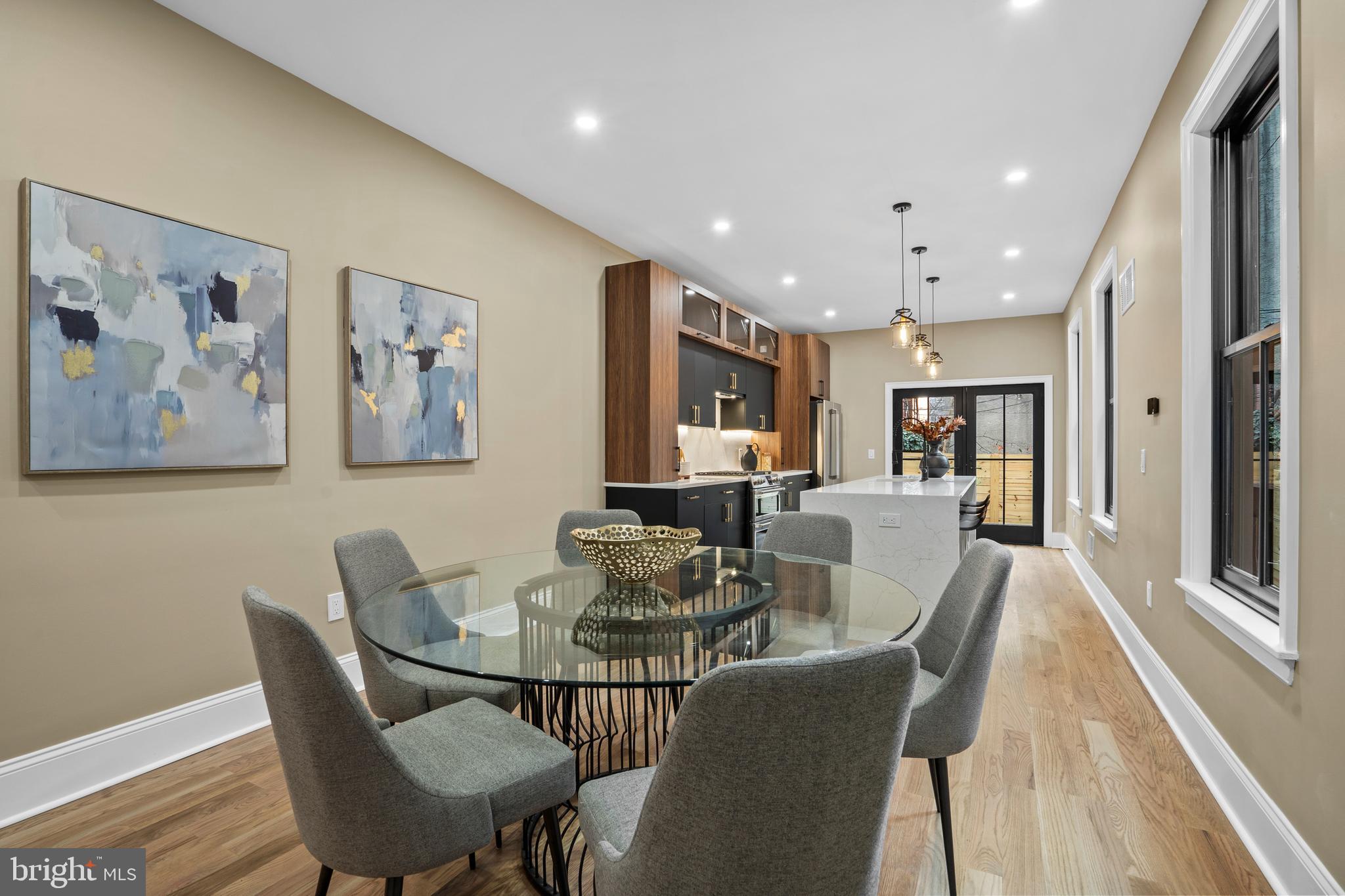 2214 MOUNT VERNON STREET