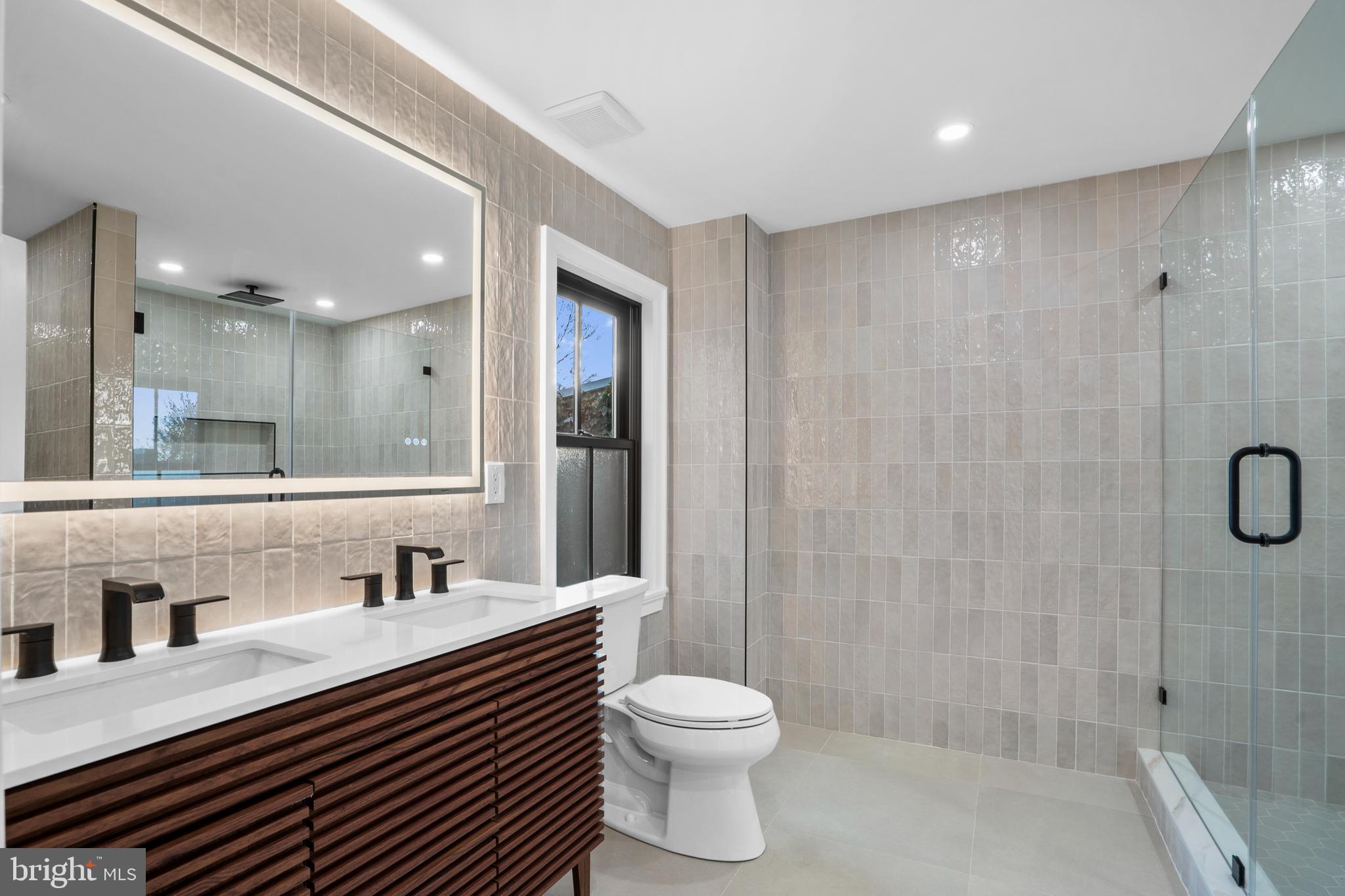 2214 MOUNT VERNON STREET