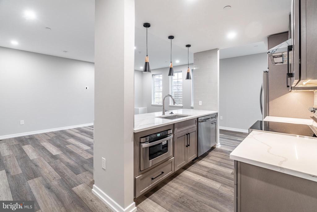 2412 INNOVATOR WAY