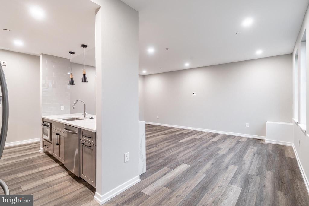2412 INNOVATOR WAY