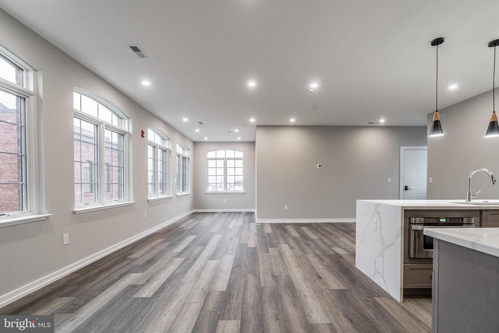 2412 INNOVATOR WAY