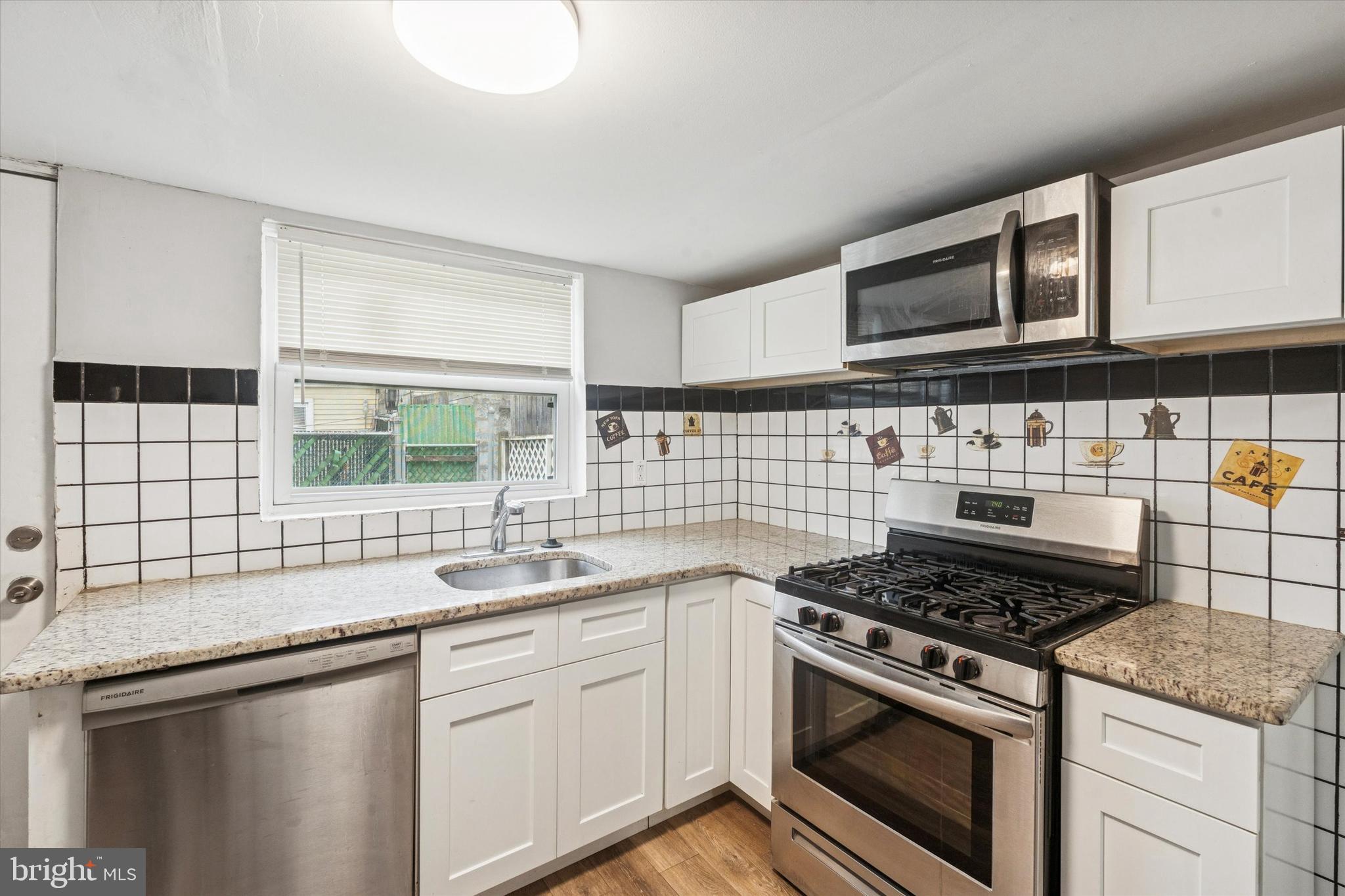 1825 E HAROLD STREET