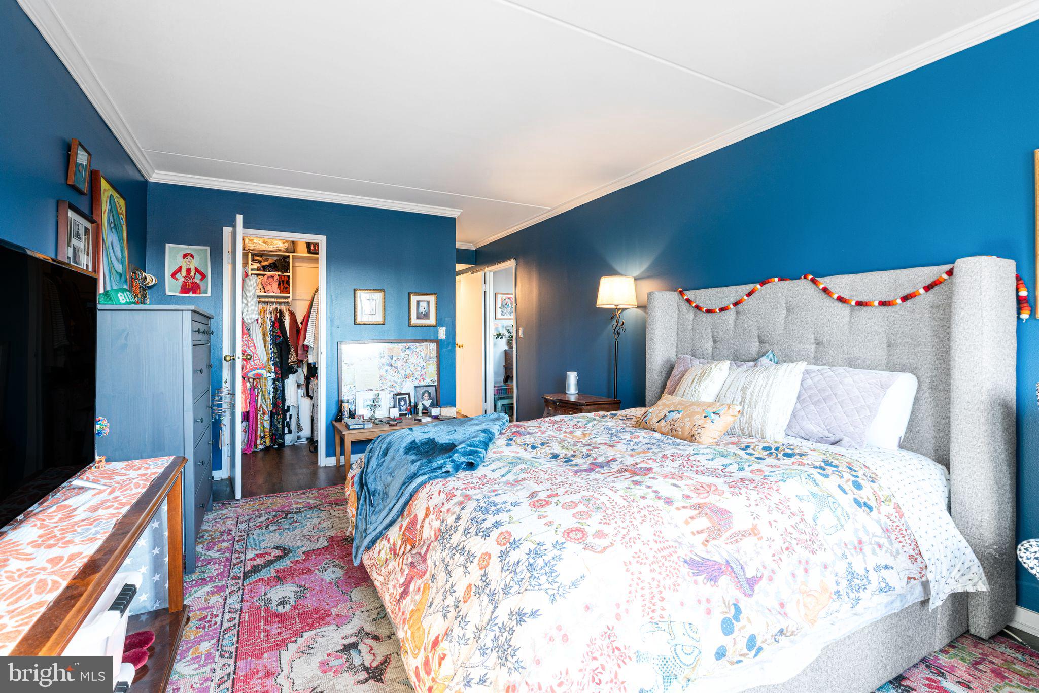 200 LOMBARD STREET 10 703