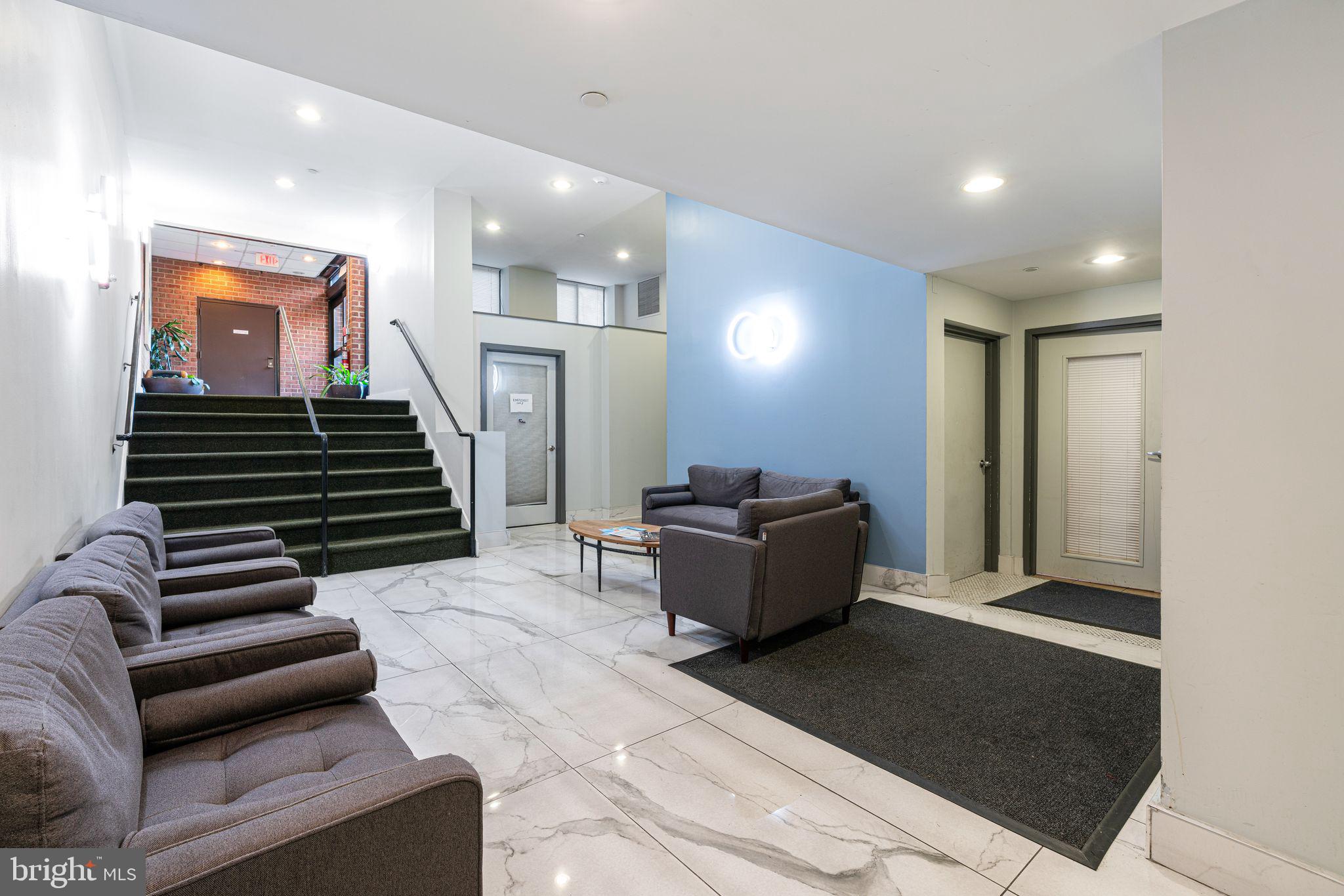 200 LOMBARD STREET 10 703