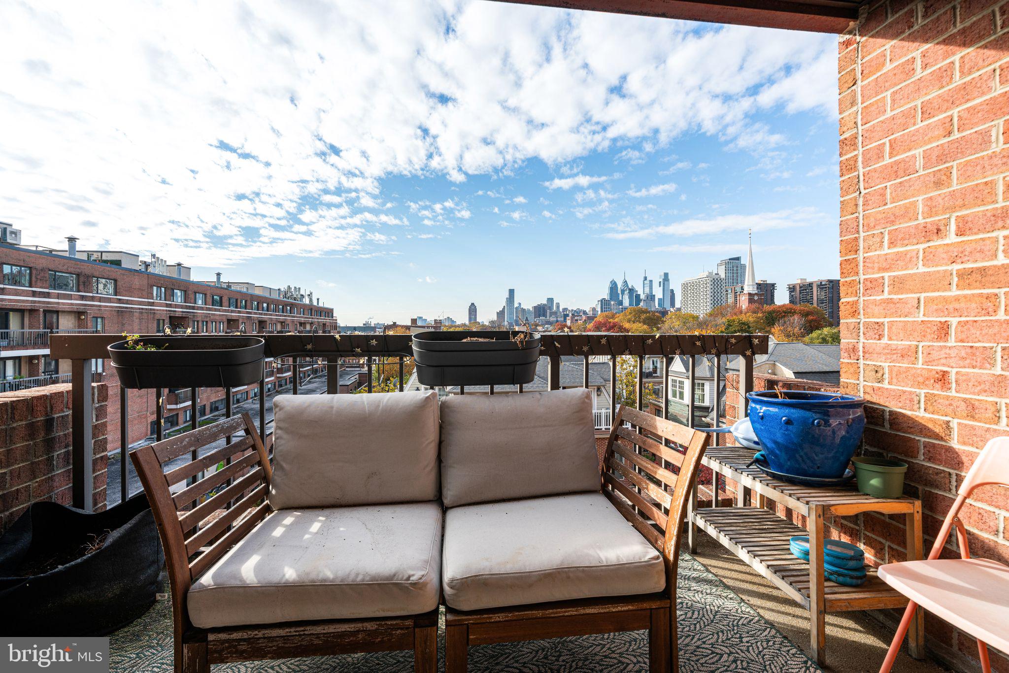 200 LOMBARD STREET 10 703