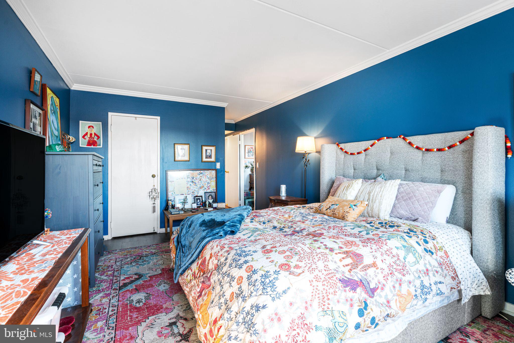 200 LOMBARD STREET 10 703